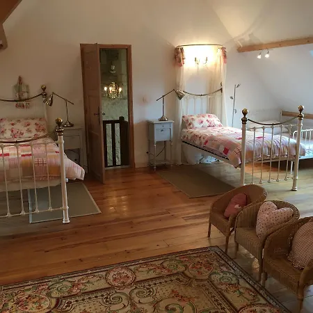 La Vieille Abbaye Nocleg ze śniadaniem 3*