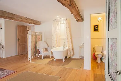 La Vieille Abbaye Couette-café 3*