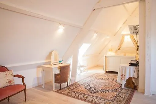 La Vieille Abbaye Couette-café 3*