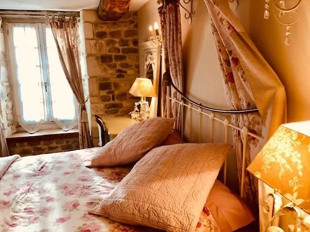 Couette-café La Vieille Abbaye 3*